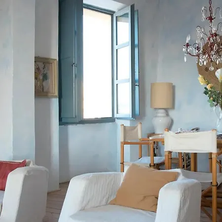 Sardinia Re - Alma Bohemien Vista Sul Porto Apartamento *