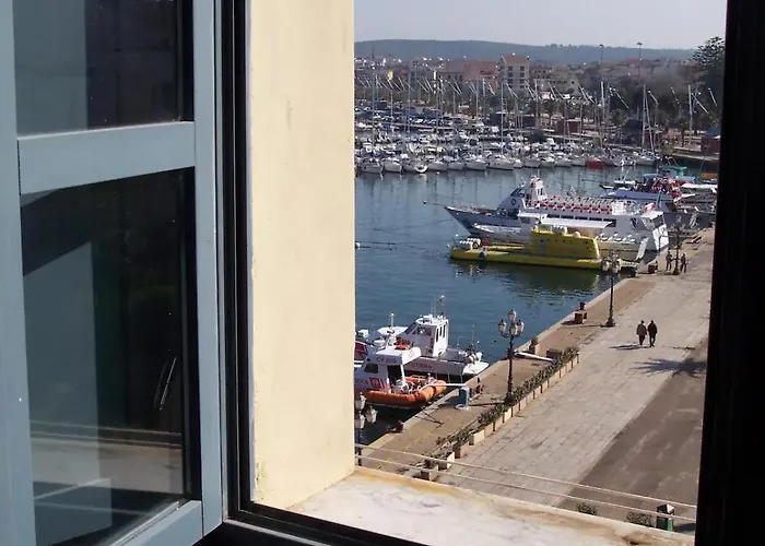 Sardinia Re - Alma Bohemien Vista Sul Porto * אלגהרו